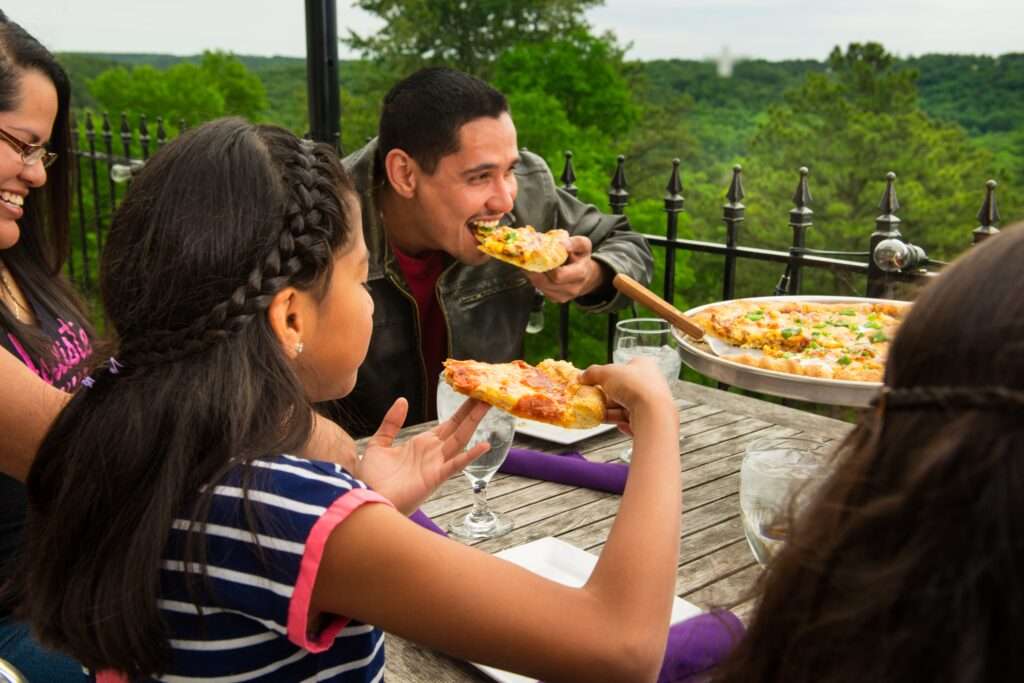 Eureka Springs Pizza Outdoor Dining